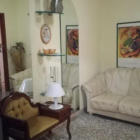 In Sicily 2 Apartment *